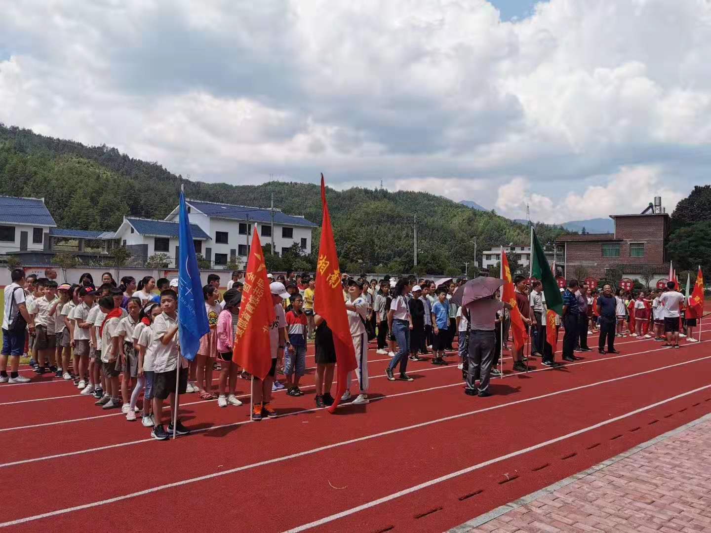 8月6日《热烈祝贺全国青少年红色励志教育基地》“夏令营“隆重开营！